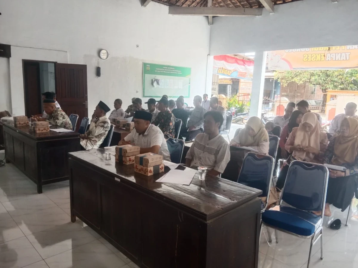 Acara Musyawarah Desa ( MUSDES ) dalam rangka pembahasan dan pengesahan Rencana kerja pemerintah desa ( RKP Desa) Tahun 2027 dan Daftar Usulan RKP Desa( DU-RKP Desa )Tahun 2028  Di pendopo baledesa Ketilengsingolelo 