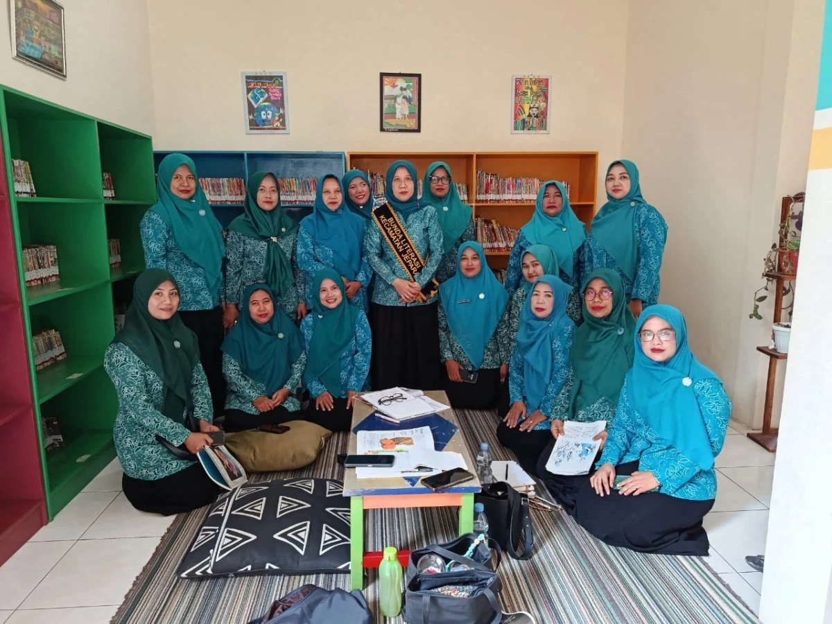 membaca 30menit bersama Pokja 2 kecamatan Jepara 