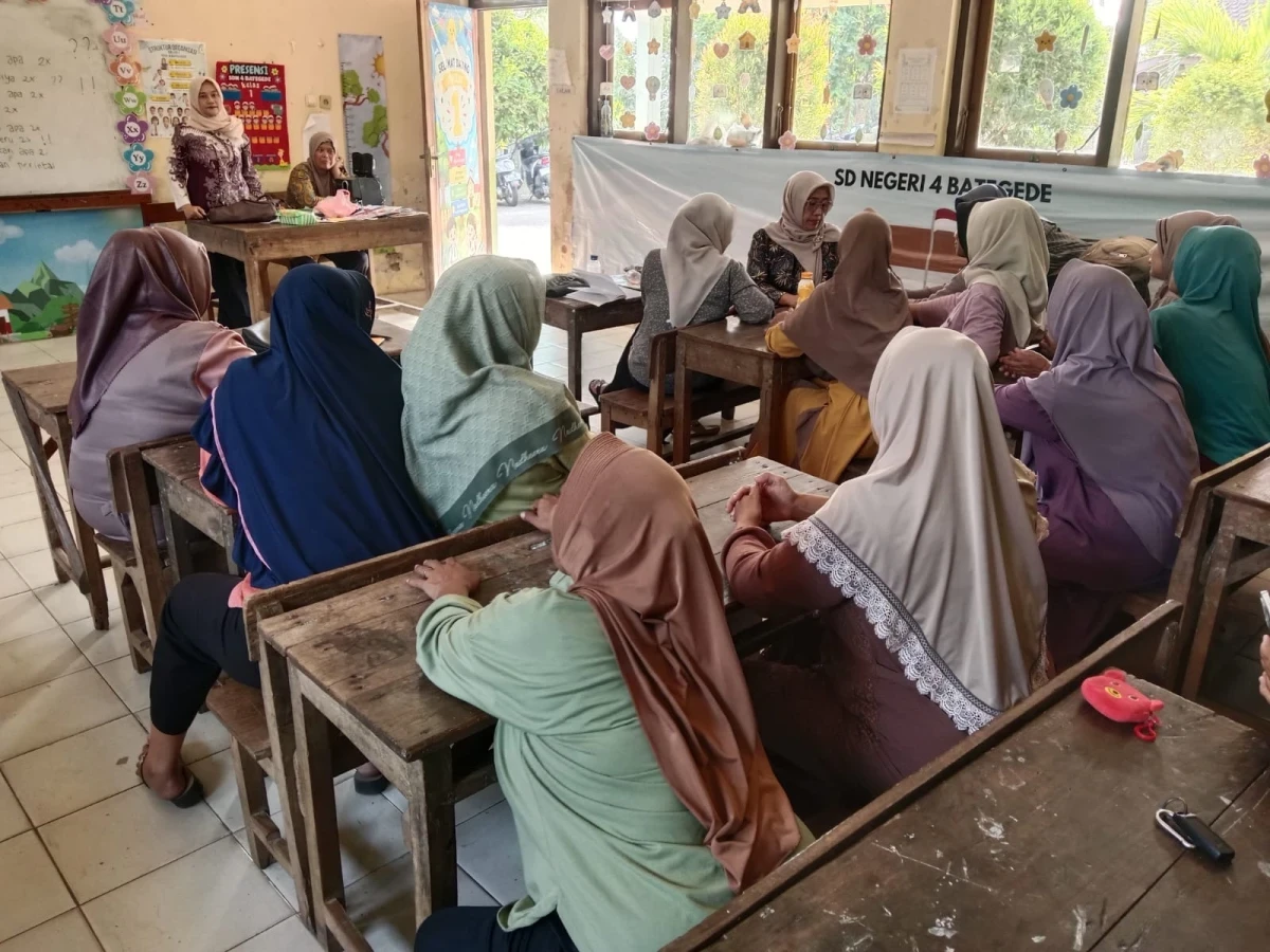 Sosialisasi jangan membakar sampah 