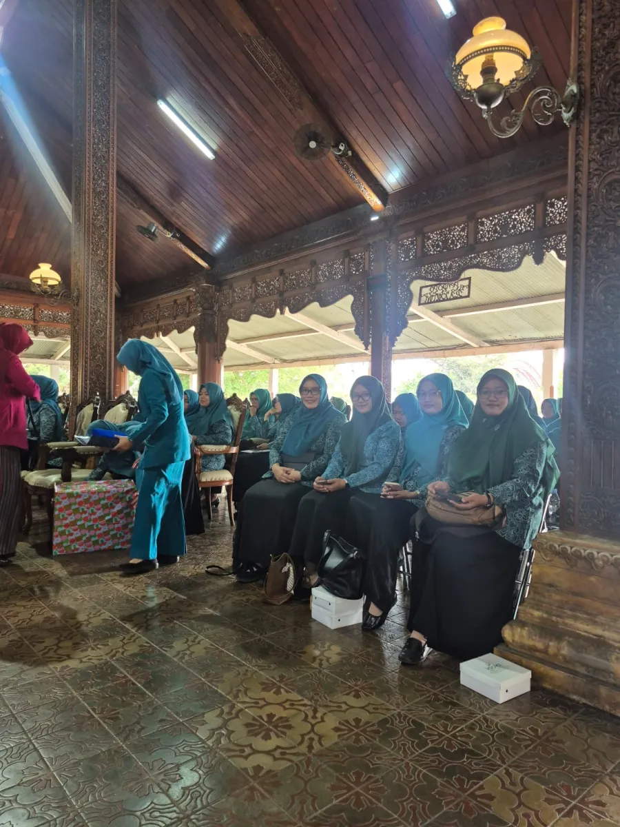 Sosialisasi dan Launching Smart Kartini (Sistem Monitoring Administrasi dan Reporting Terintegrasi) 