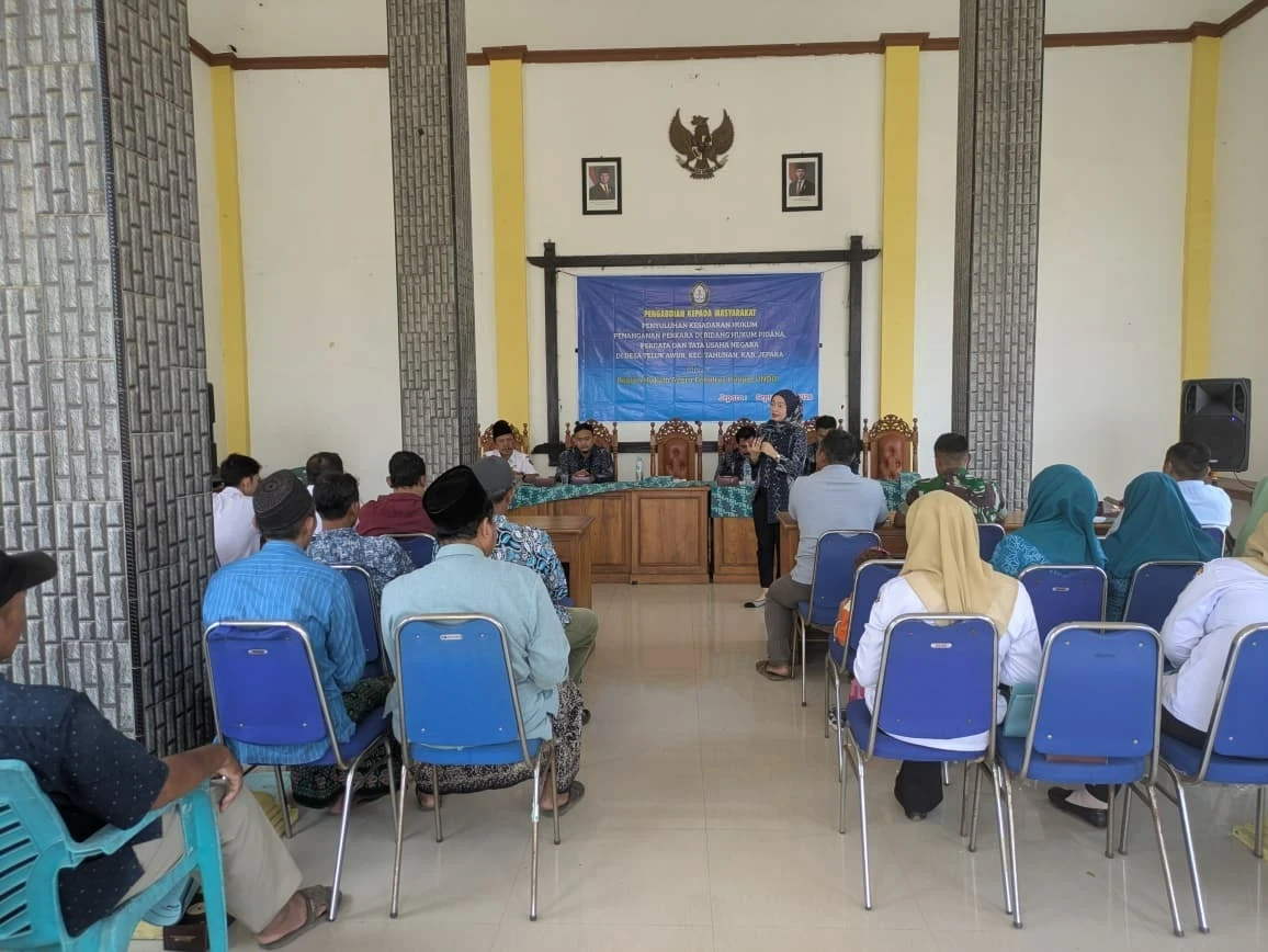 Tingkatkan Literasi Hukum, TP PKK Desa Telukawur Ikuti Penyuluhan Hukum Pidana, Perdata dan Tata Usaha Negara