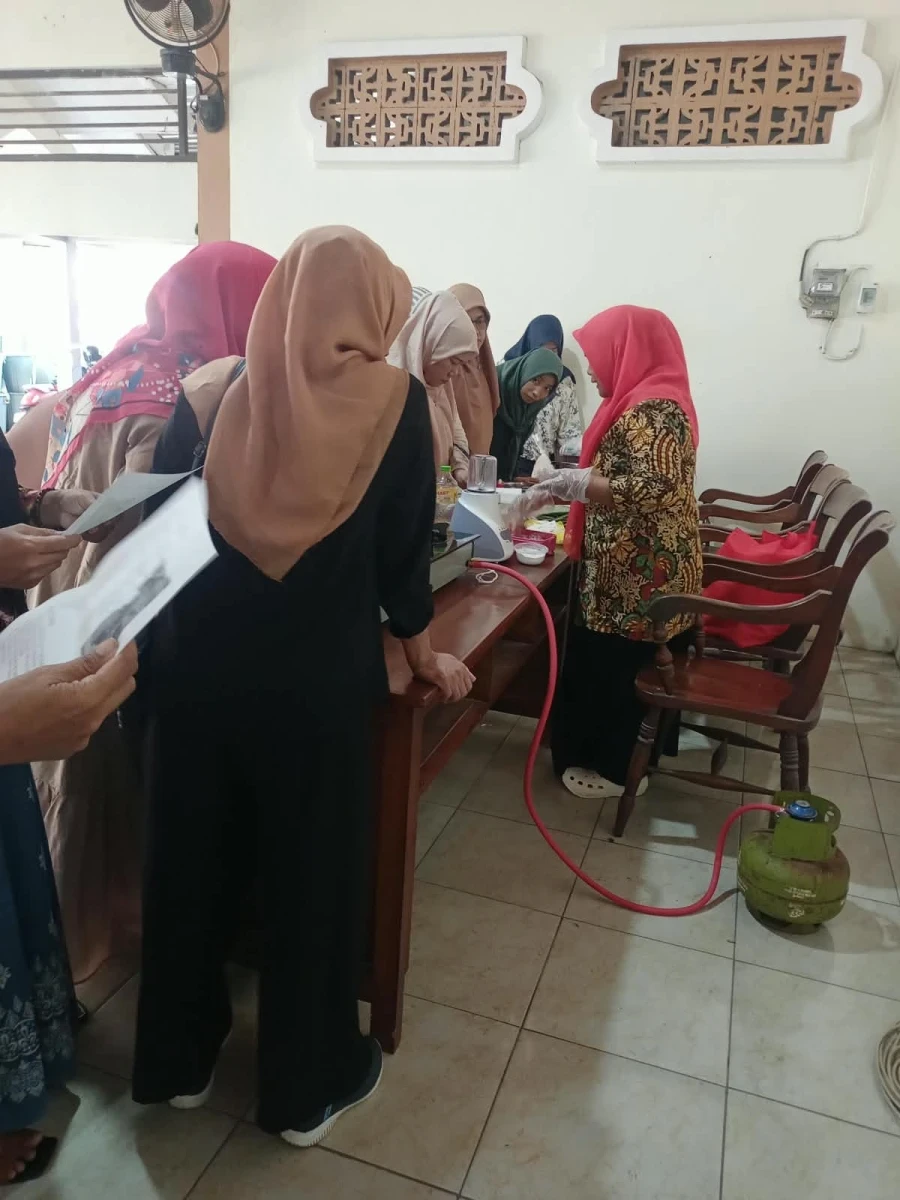 Pelatihan dapur sehat Pokja 3 pelatihan pembuatan otak-otak ikan 