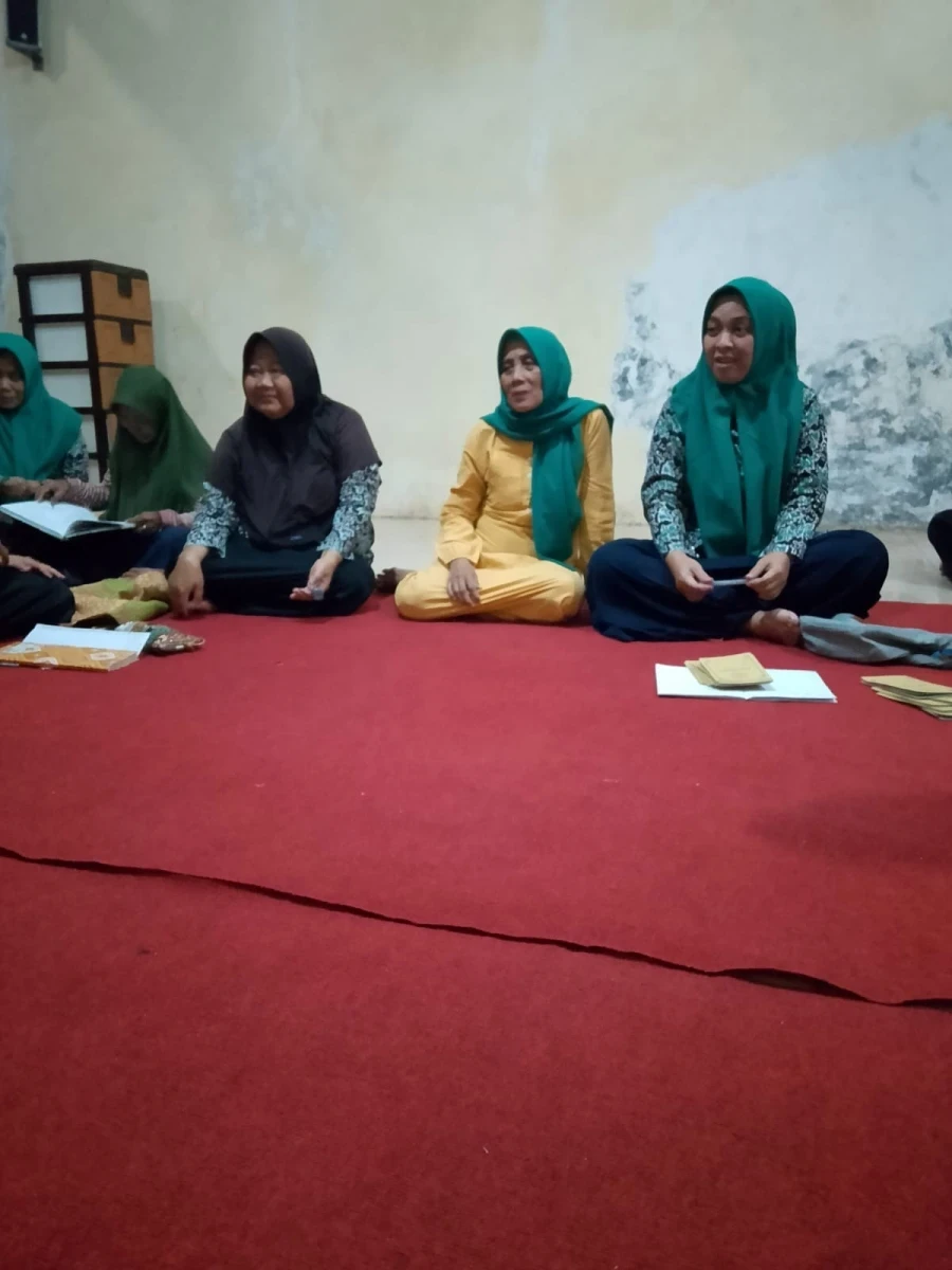 PERTEMUAN RUTIN PKK RT 04 RW 03 TAHUNAN