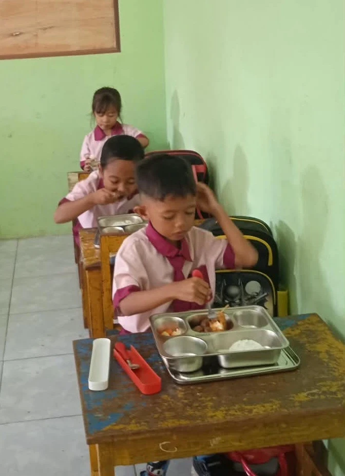 Menu Makan Bergizi Gratis (MBG) TK Lidia Kedungmulyo Karanggondang