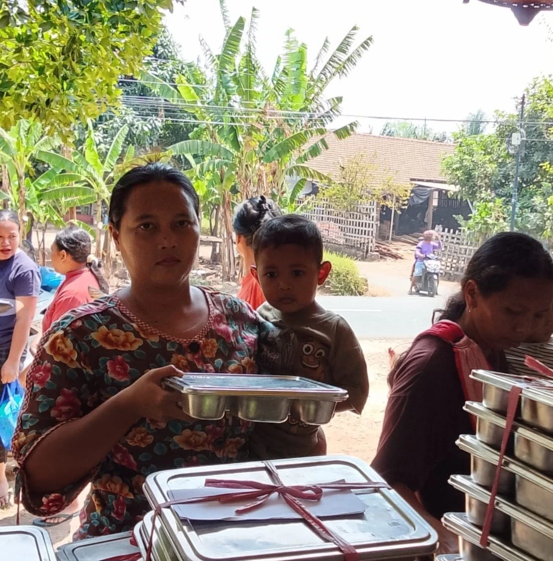 Dukungan Gizi Seimbang untuk Ibu dan Anak: Program MBG di Posyandu Harapan 1 RW 09 Desa Karanggondang