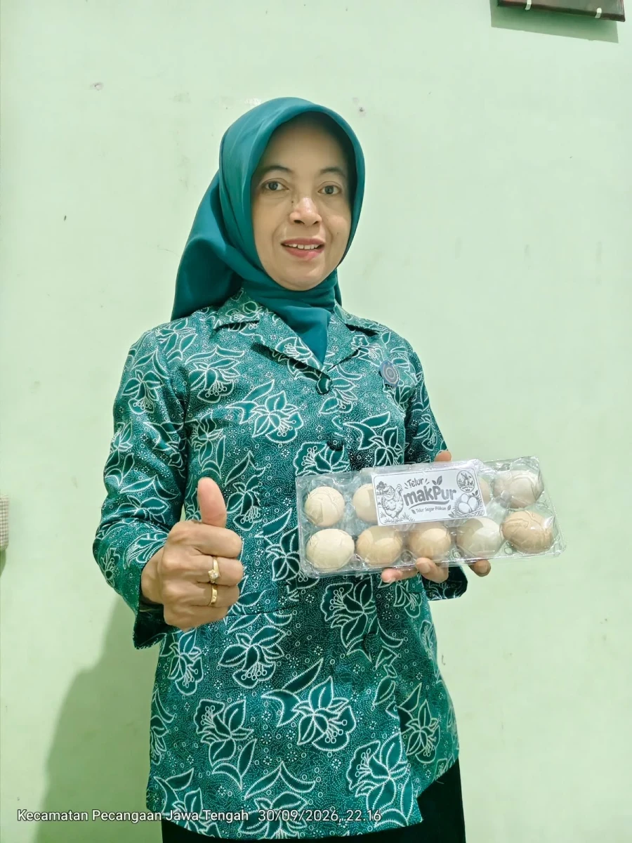 Ketua TP PKK sekaligus Ketua Dekranasda Kecamatan Mlonggo Promosikan Produk UMKM Telur Ayam Kampung Mak Pur Desa Karanggondang