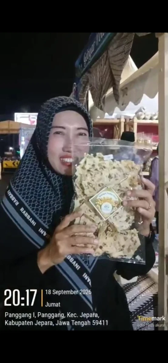 Renyah dan Gurih! Camilan Keripik Singkong & Peyek UMKM Barokah Desa Mambak Jadi Pilihan Favorit di Gebyar BUMDesa & BUMDesma
