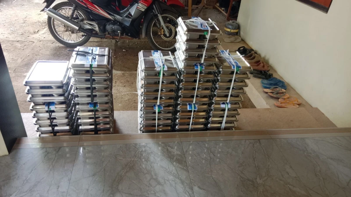 MAKANAN BERGIZI GRATIS