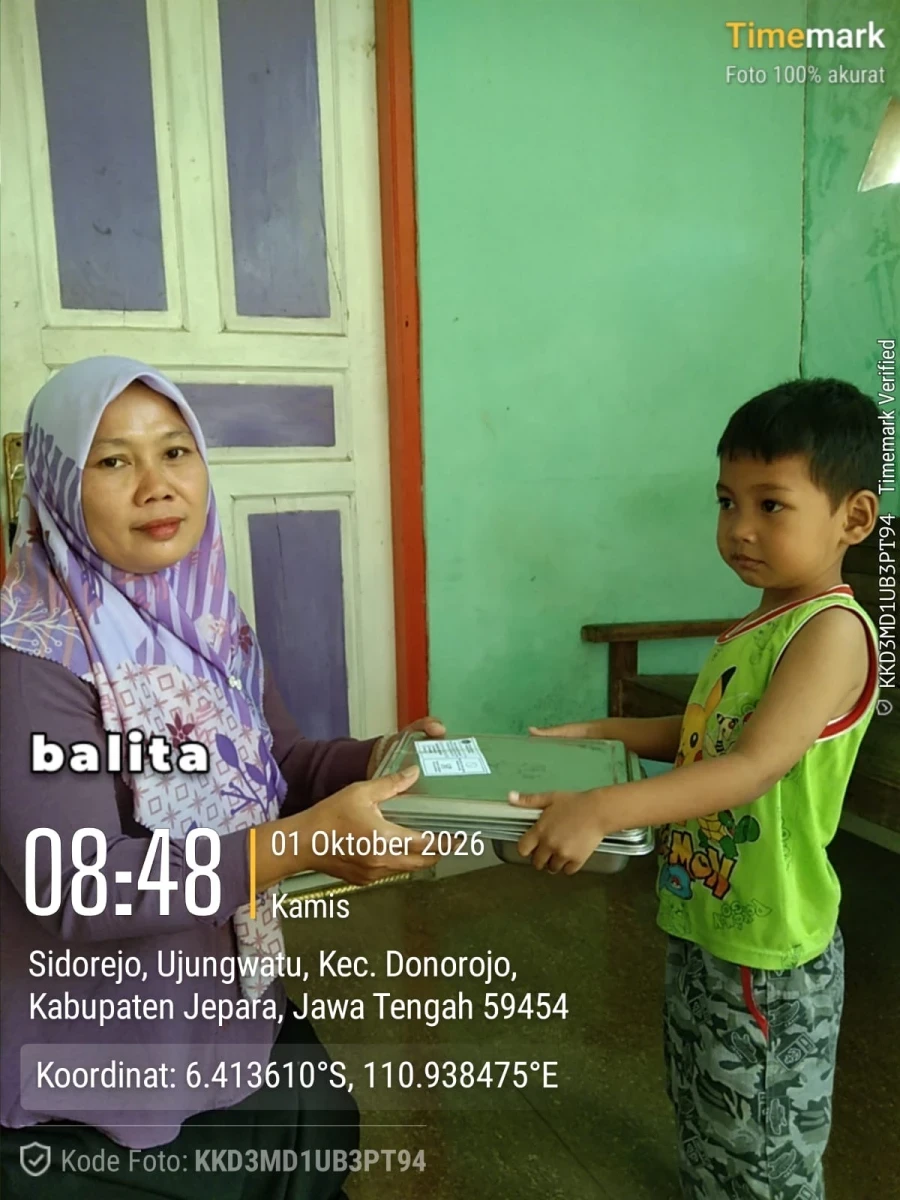 EPNDISTRIBUSIAN MAKANAN BERGIZI GRATIS ( MBG )DI POS 02 RW 02 DUKUH SIDOREJO