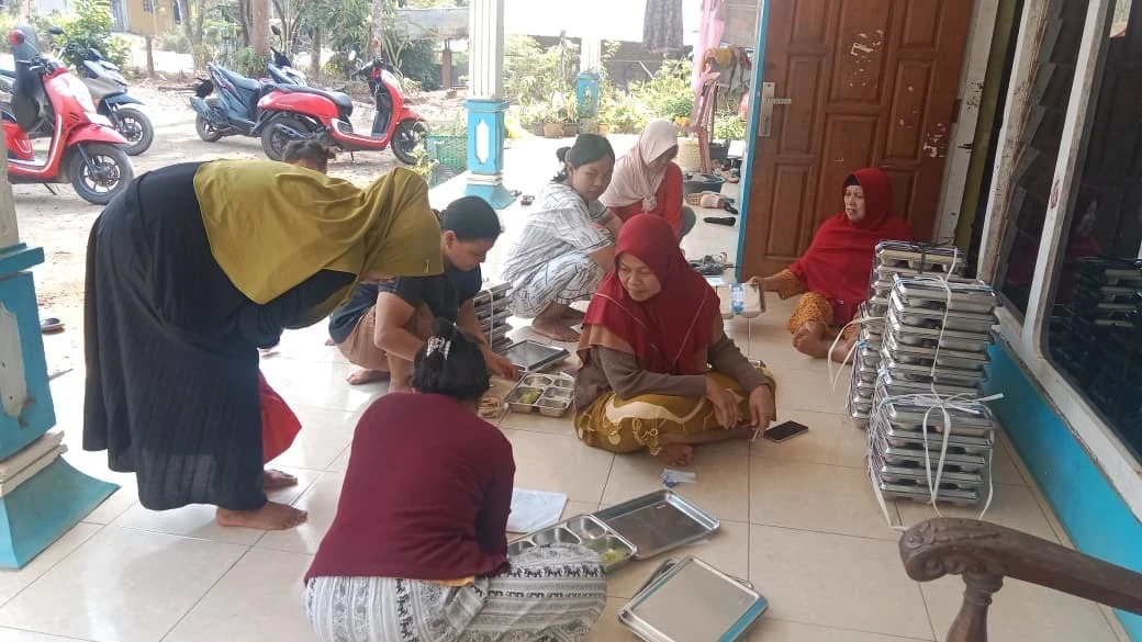 MAKANAN BERGIZI GRATIS