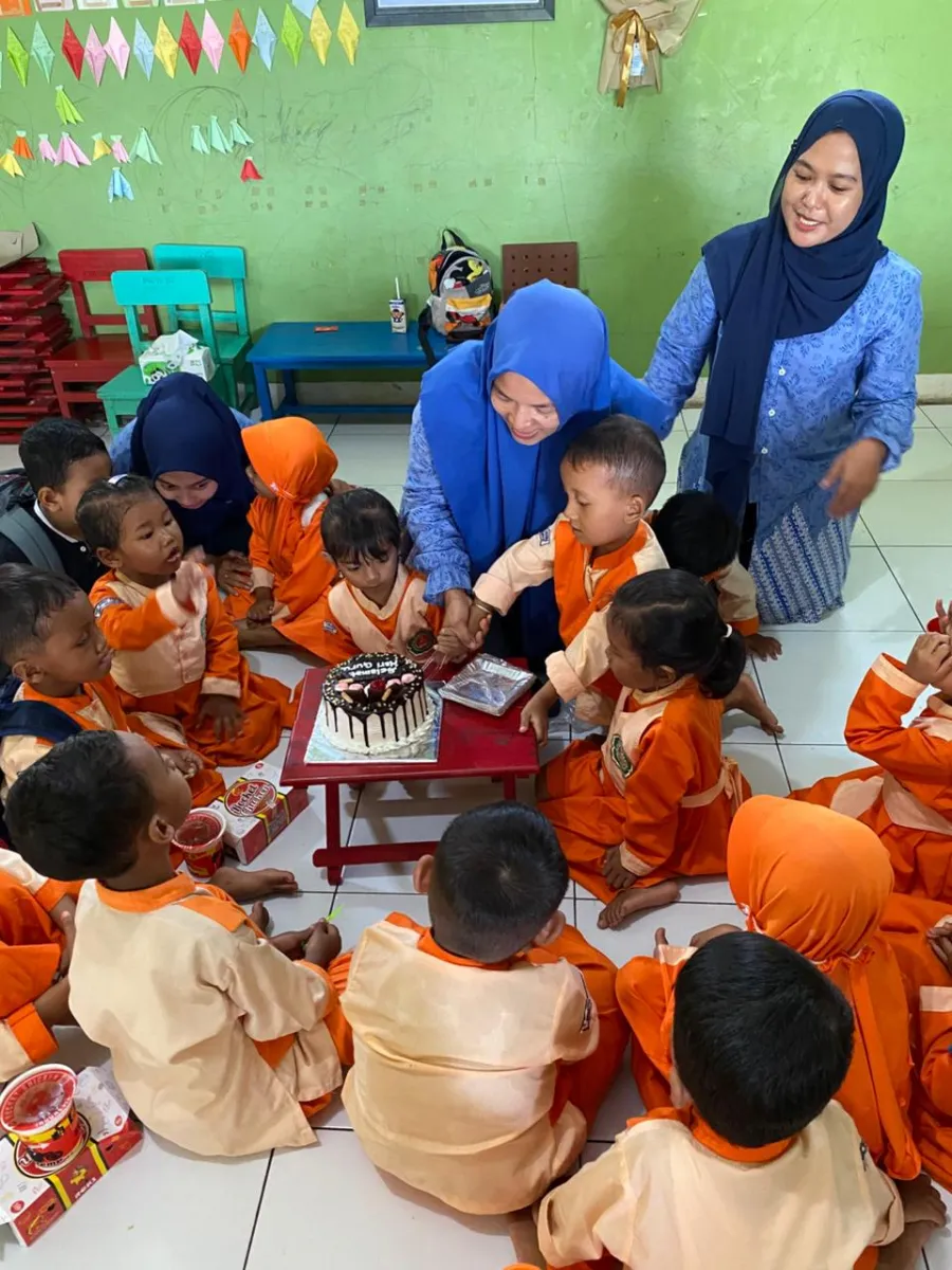 BERBAGI BERSAMA TEMAN