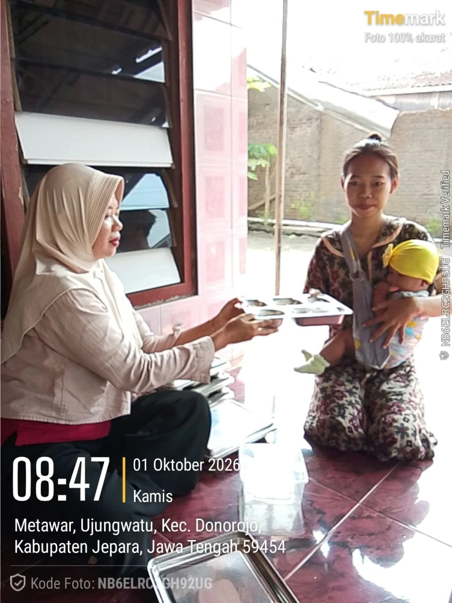 TP.PKK DESA DAMPINGI PENDISTRIBUSIAN MBG DI POS 04 RW 01 METAWAR