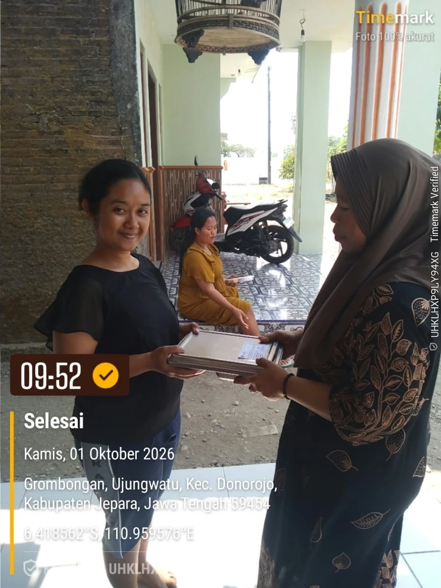 TP.PKK DESA DAMPINGI PENDISTRIBUSIAN MBG DI POS 06 RW 03 GROBOGAN
