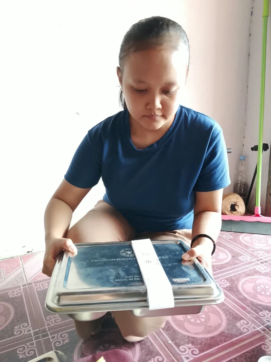 Pendistribusian MBG 3 B di Sidodadi 5