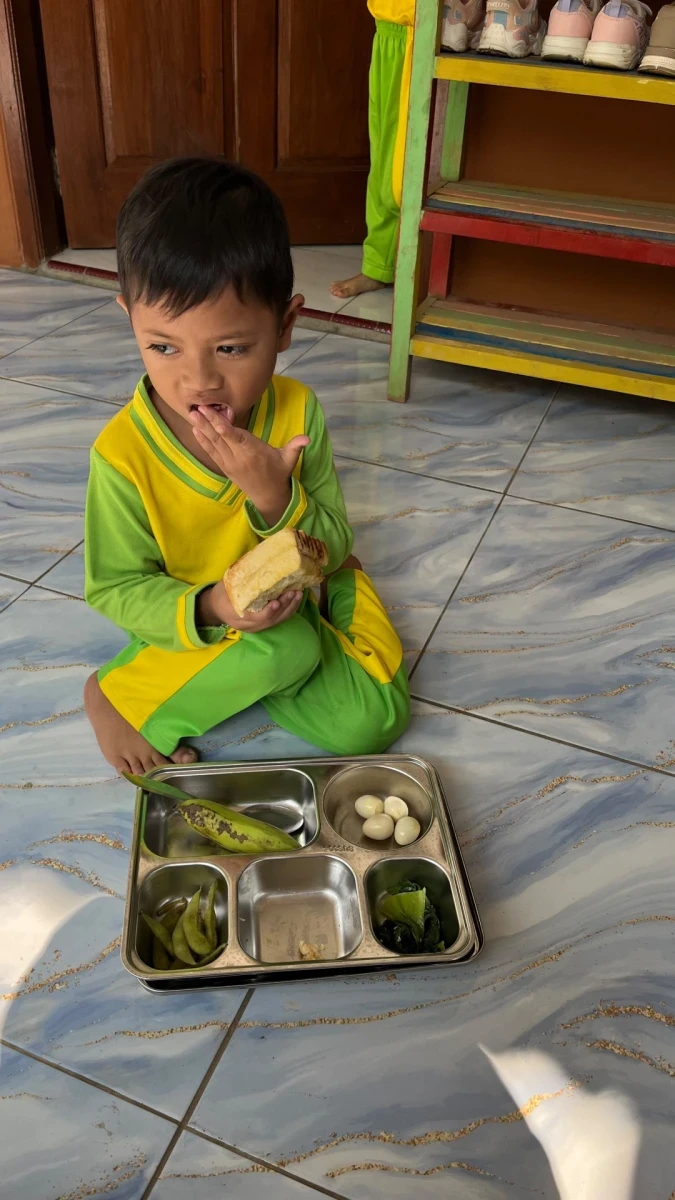 MAKANAN BERGIZI GRATIS