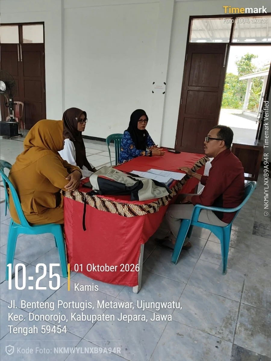KUNJUNGAN DARI SMSI TAMBAKROMO PATI.