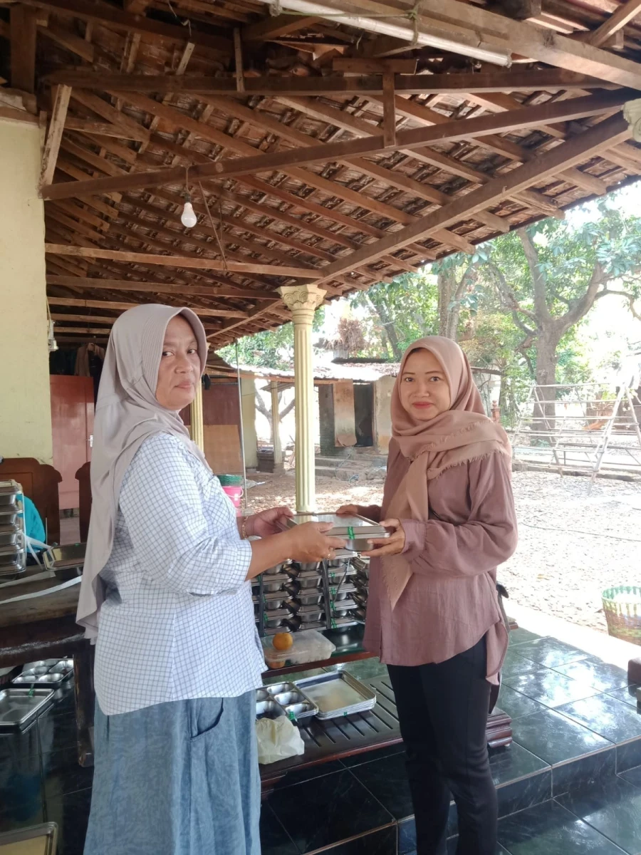 Pendistribusian Menu MBG Balita, Bumil, Busui Pos Nusa Indah II Tahunan