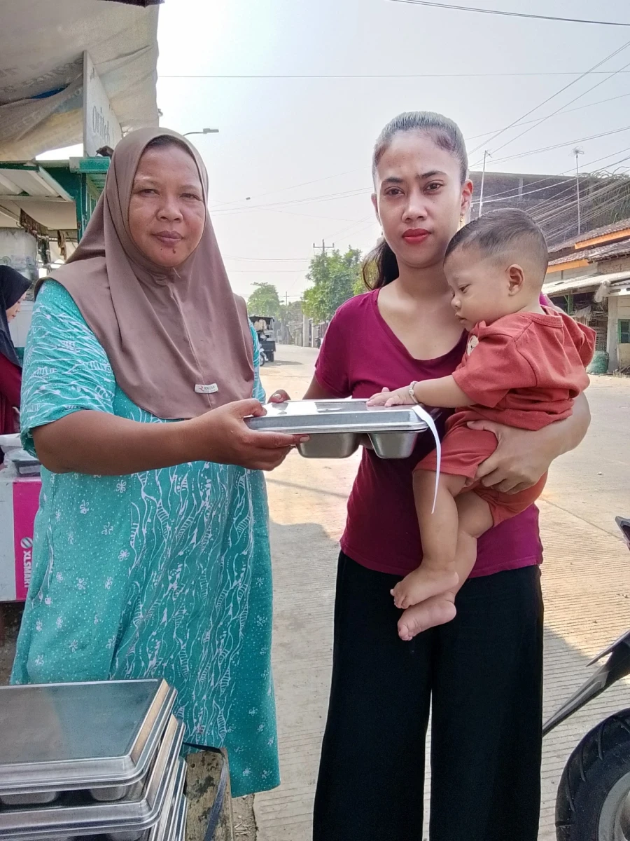 PEMBERIAN MBG DI POSYANDU NUSA INDAH 3