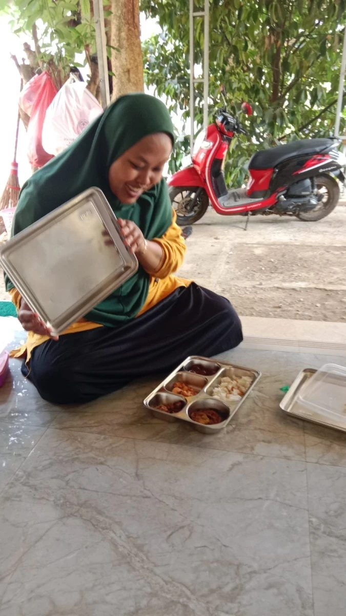 MAKANAN BERGIZI GRATIS