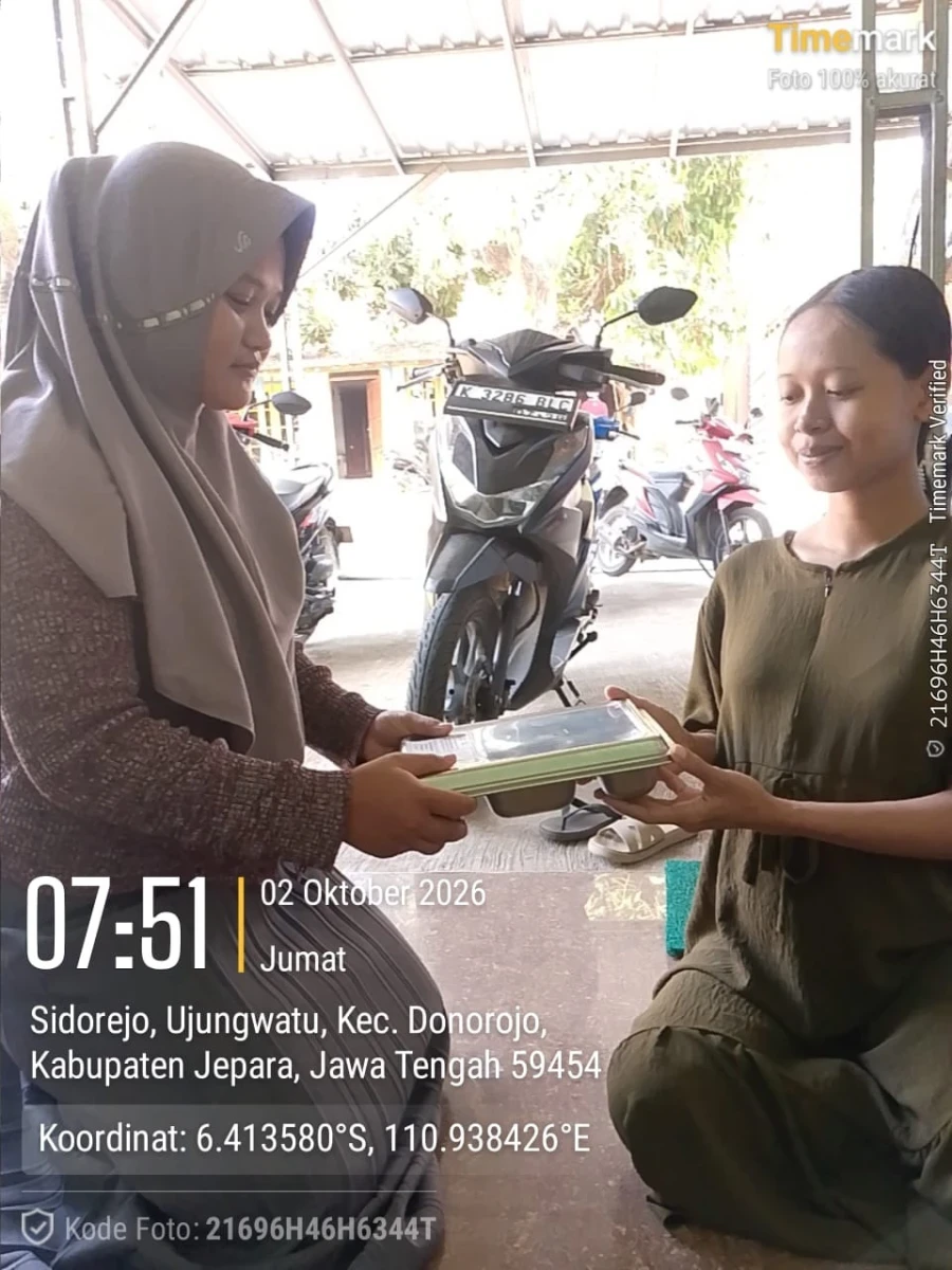 PENDISTRIBUSIAN MAKAN BERGIZI GRATIS (MBG) DI POS 05 RW 02 SIDOREJO