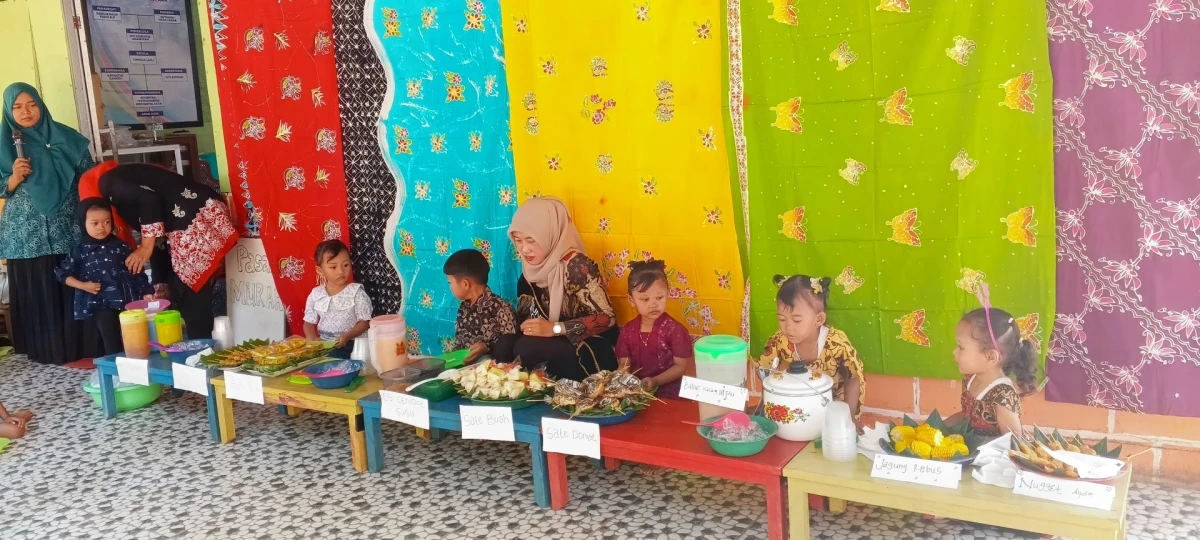 Bunda PAUD Kecamatan Pakisaji Ikuti Kegiatan Market Day Pos PAUD Tunas Harapan