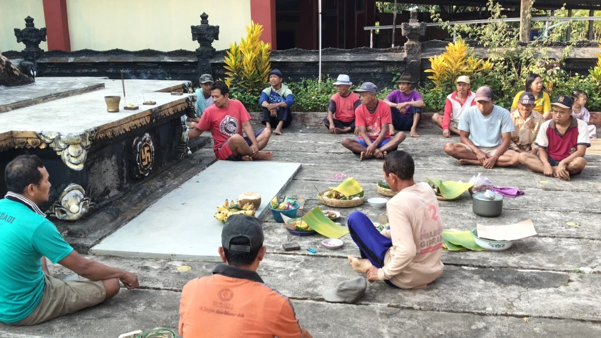 KERJA BAKTI PEMBUATAN PADMASANA
