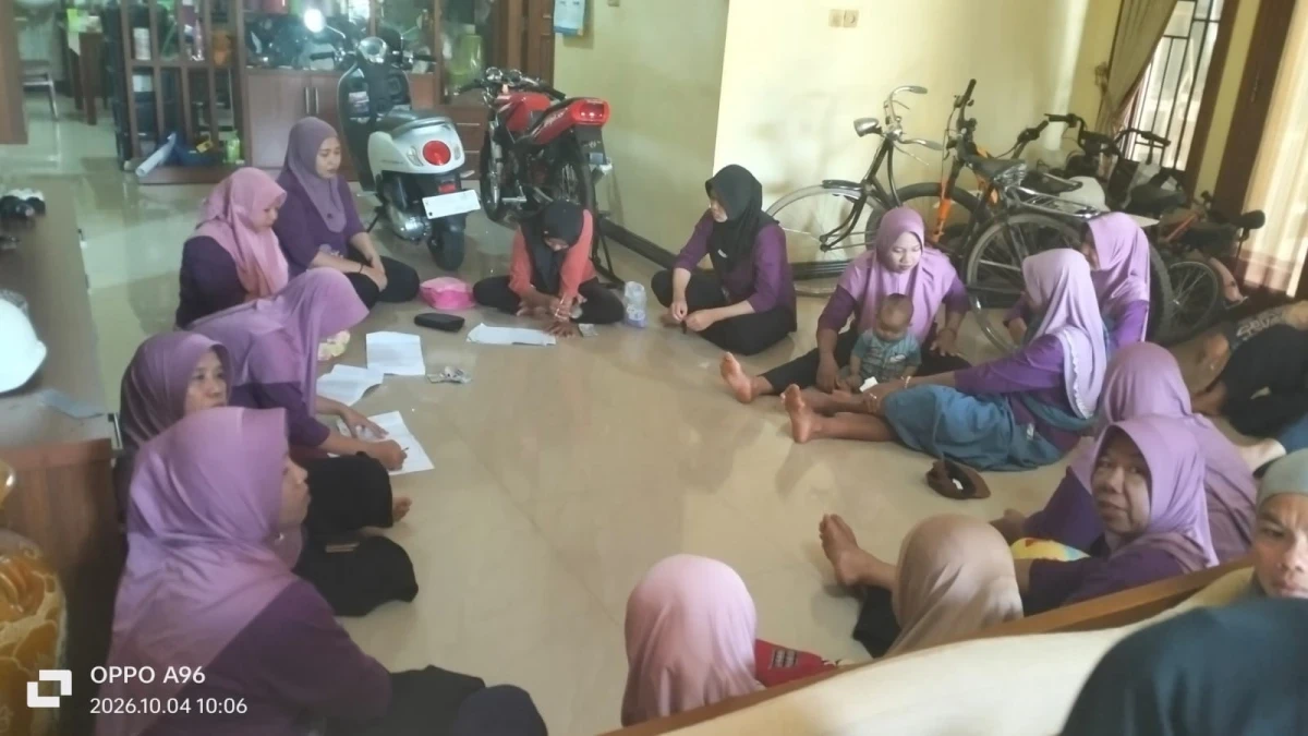 Kegiatan Rutin PKK RT 05 RW 01 Desa Kaliaman