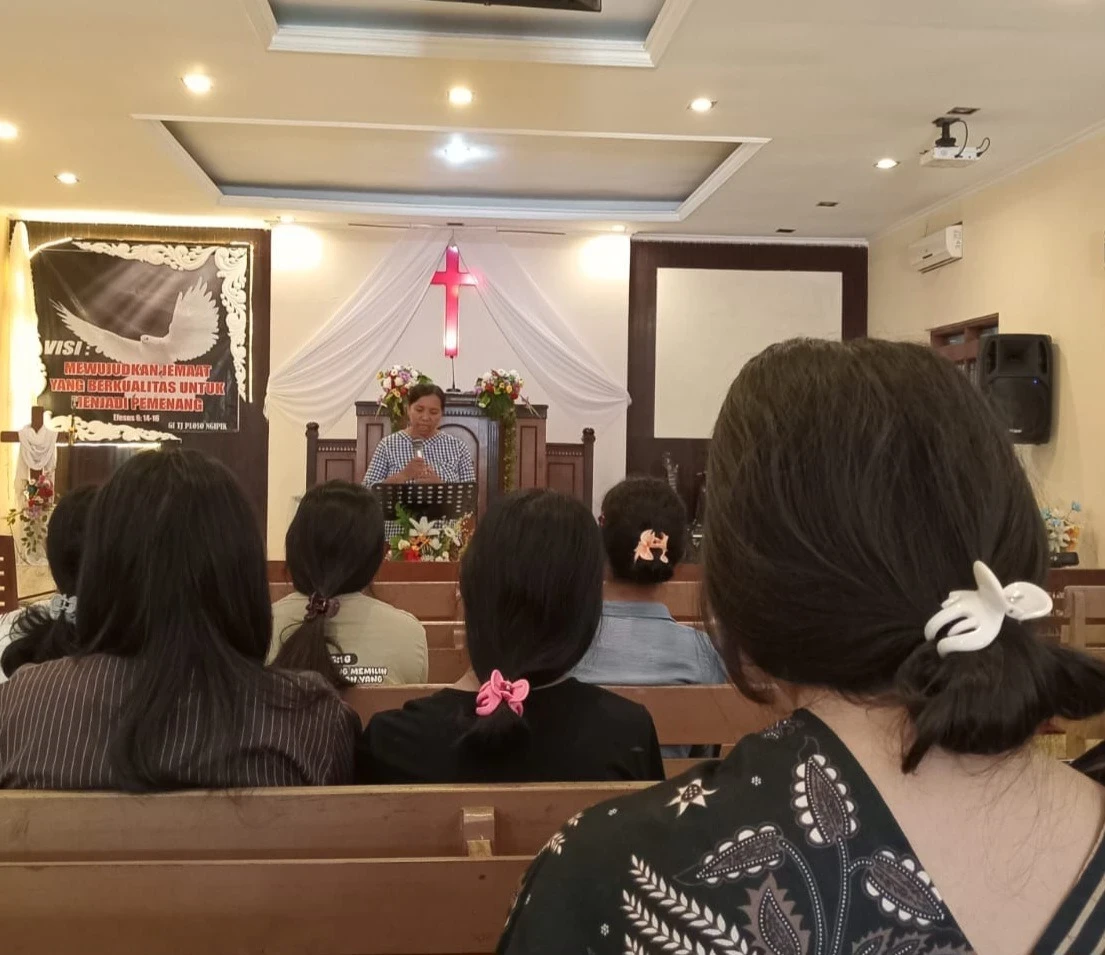 Saling Menopang dalam Kasih: Mewujudkan Hukum Kristus Melalui Kepedulian