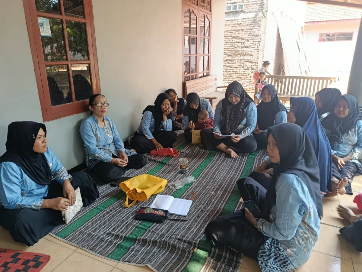 Kegiatan PKK di RT 02 RW 05 Desa Kaliaman 
