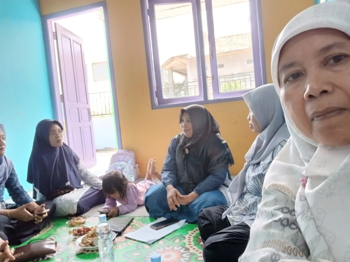 Pembinaan ibu ketua TP PKK Kedung di desa Panggung 