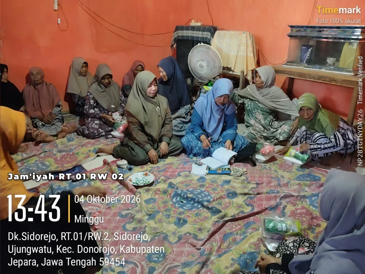 TP.PKK HADIR DI PENGAJIAN KEMISAN RT 01 RW 02 DUKUH SIDOREJO