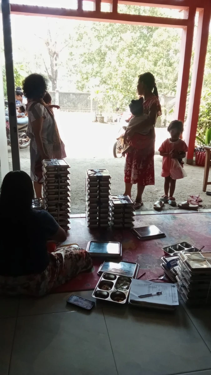 MAKANAN BERGIZI GRATIS