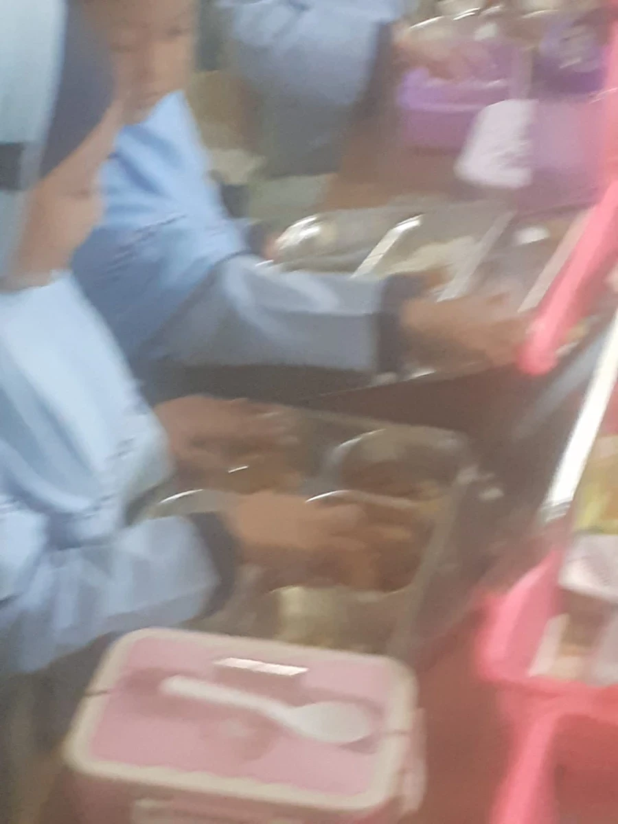 MAKANAN BERGIZI GRATIS