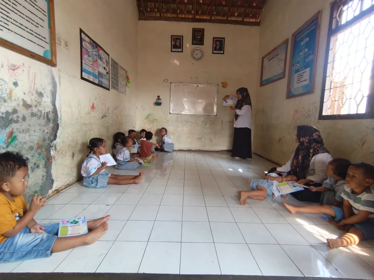 Pembelajaran pos PAUD bina siwi desa geneng
