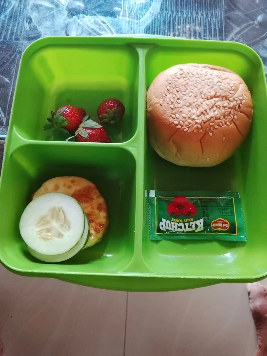 Mbg desa Langon post melati 1 Pembagian mbg dengan sasaran bumil, busui , balita non PAUD