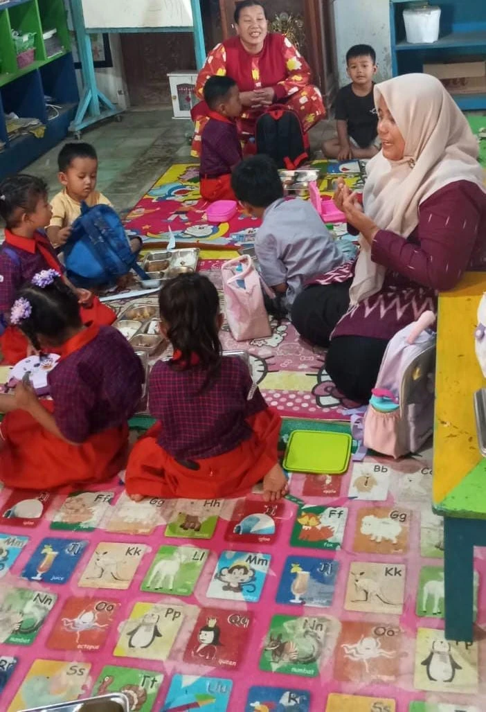 MAKANAN BERGIZI GRATIS
