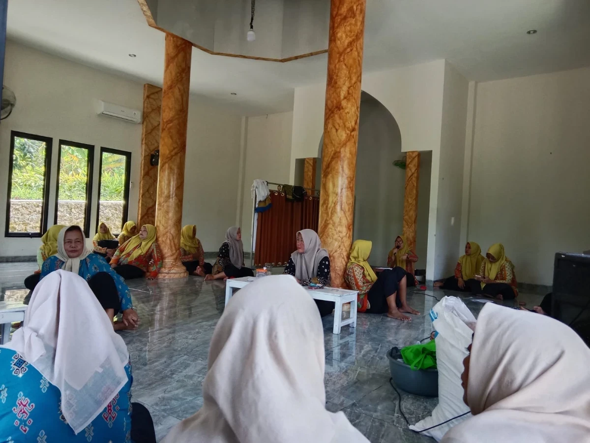 Pertemuan PKK RT 02/04 Desa Sumberrejo
