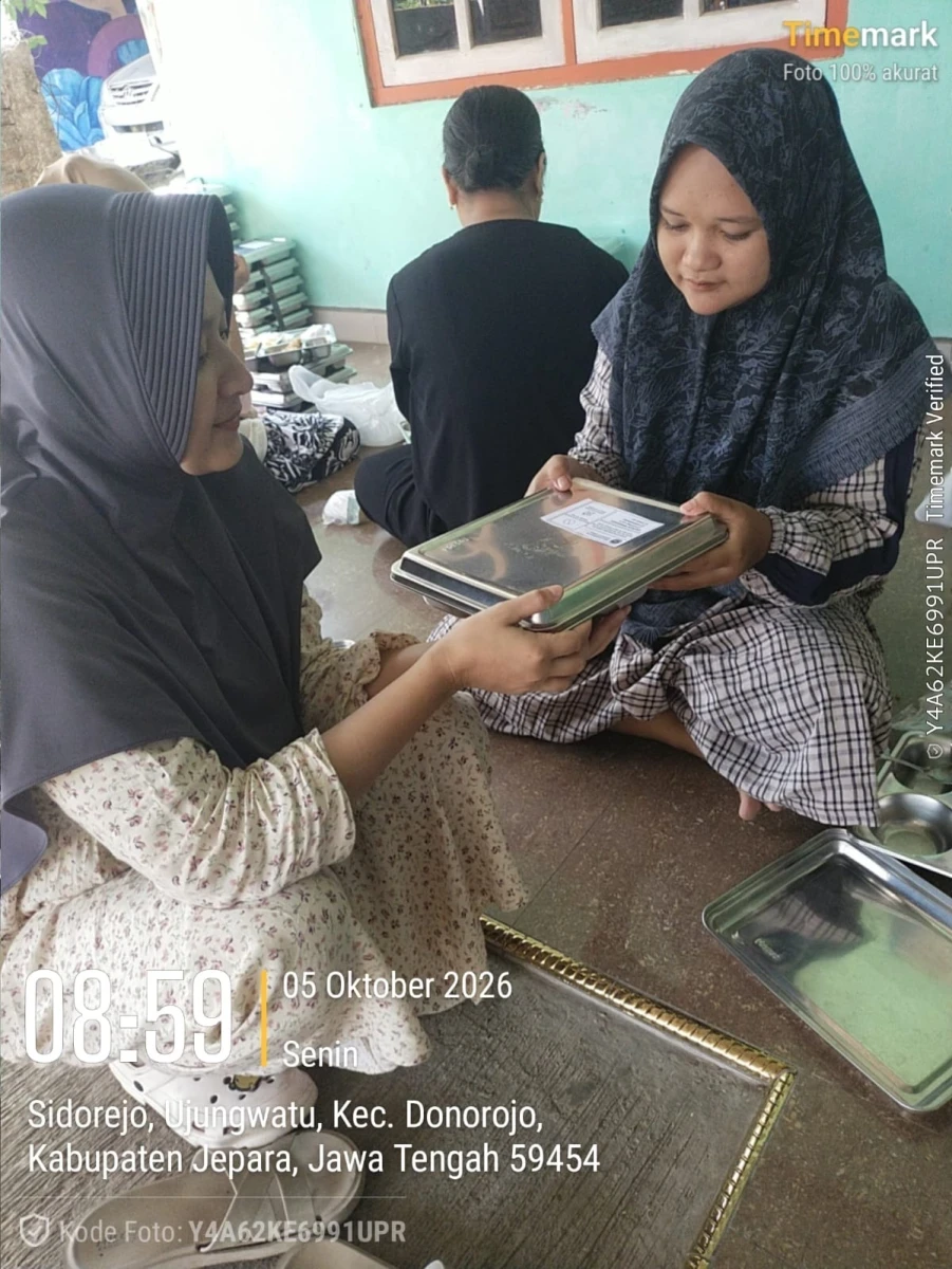 TP.PKK DESA DAMPINGI PENDISTRIBUSIAN MBG DI RW 02