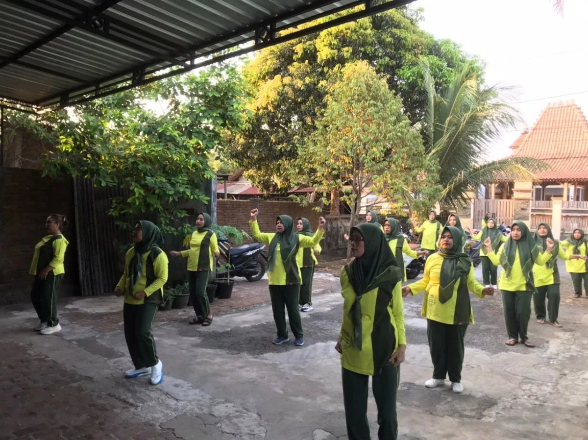 Pertemuan Rutin PKK RT 02/02 Diikuti 84 Anggota, Diisi Senam Bersama dan Penguatan Administrasi