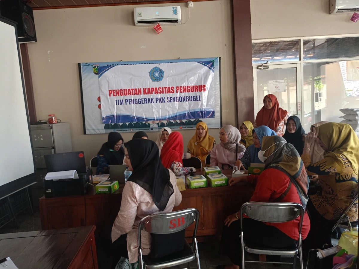 Rapat pengurus TP PKK desa Sengonbugel 