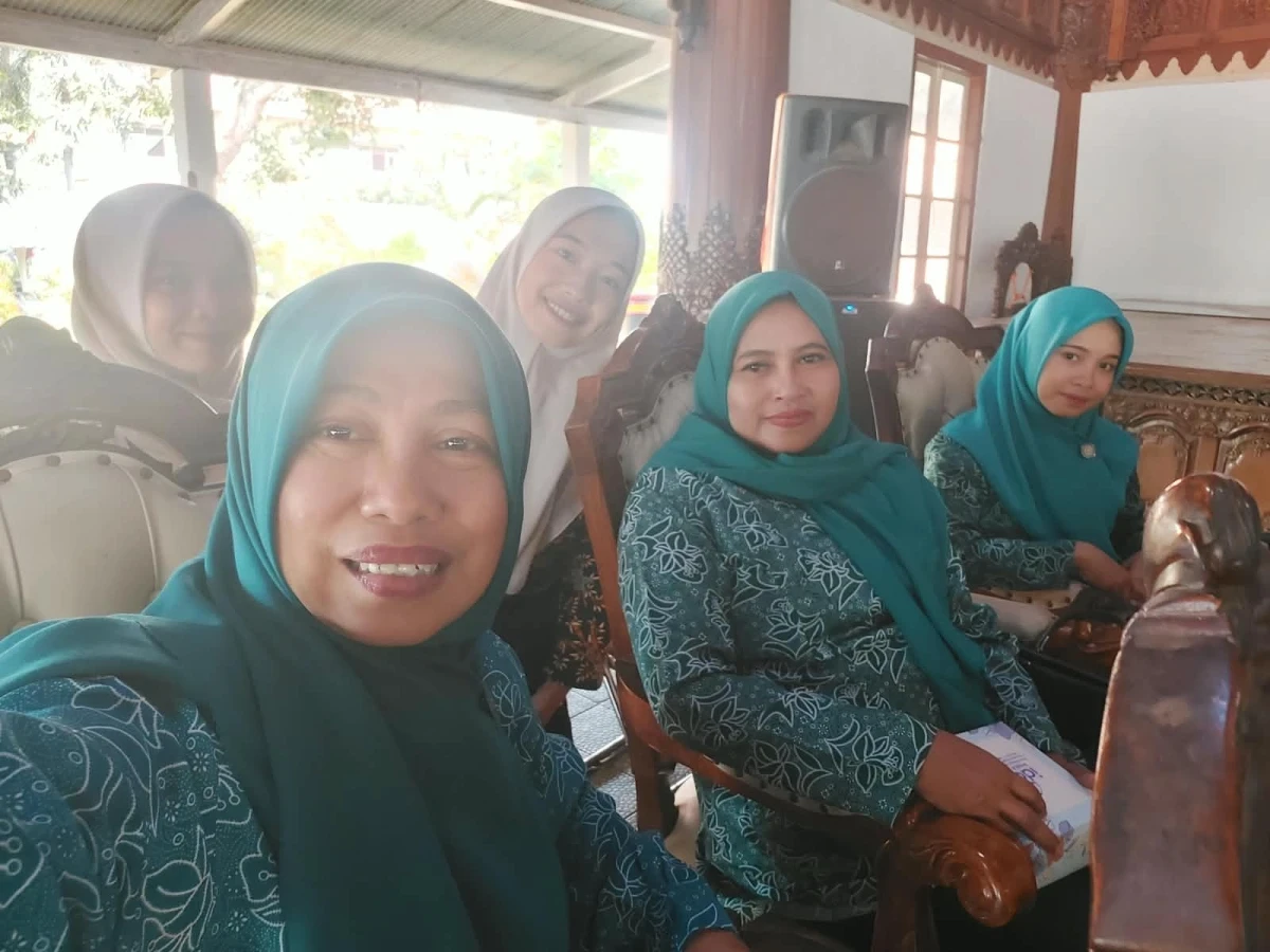 Kader Pokja 1 sengonbugel mengikuti kegiatan yang diadakan oleh Pokja 1 TP PKK kabupaten Jepara di pendopo kabupaten Jepara 
