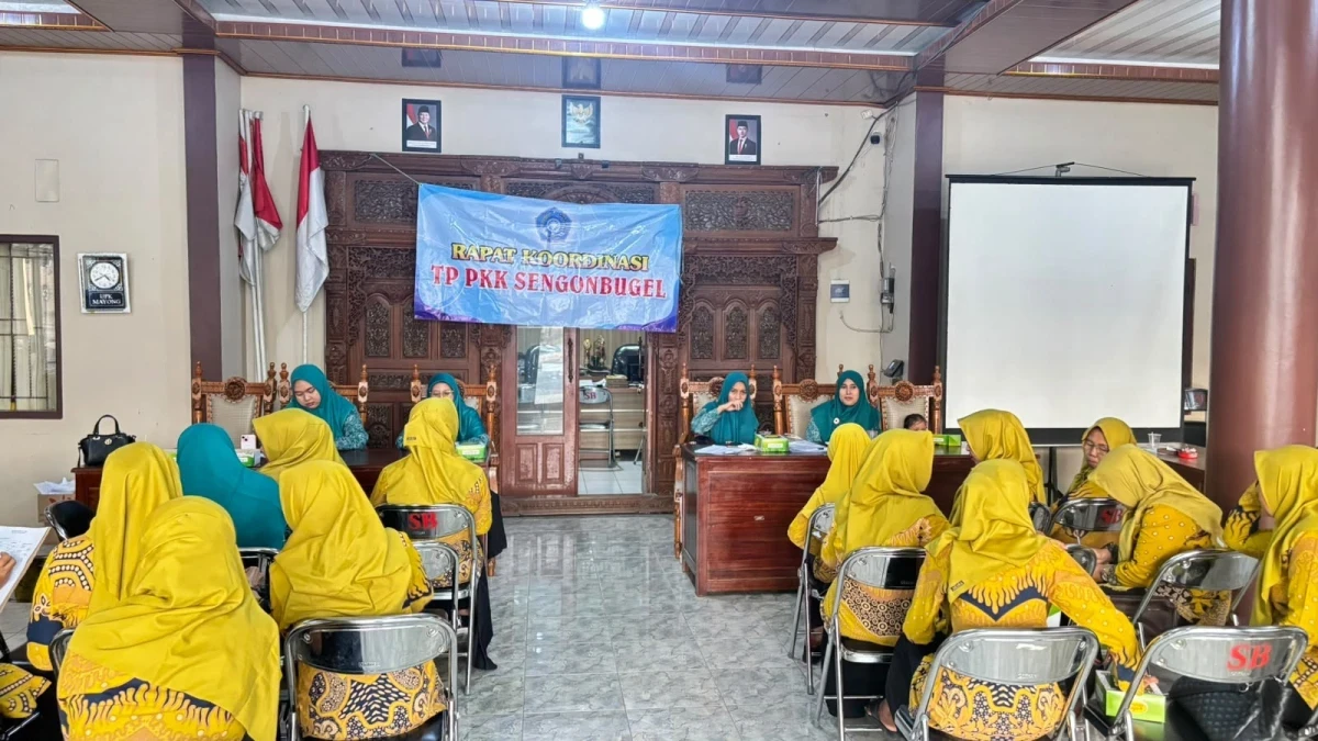 Rapat koordinasi TP PKK desa Sengonbugel bulan Oktober yang dilaksanakan pada hari Sabtu tgl 3 Oktober di Balaidesa 