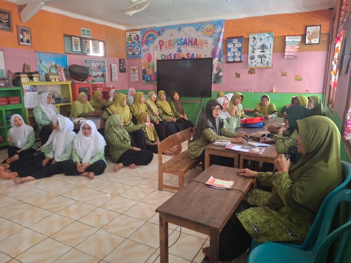 Pengajian rutinan Fatayat