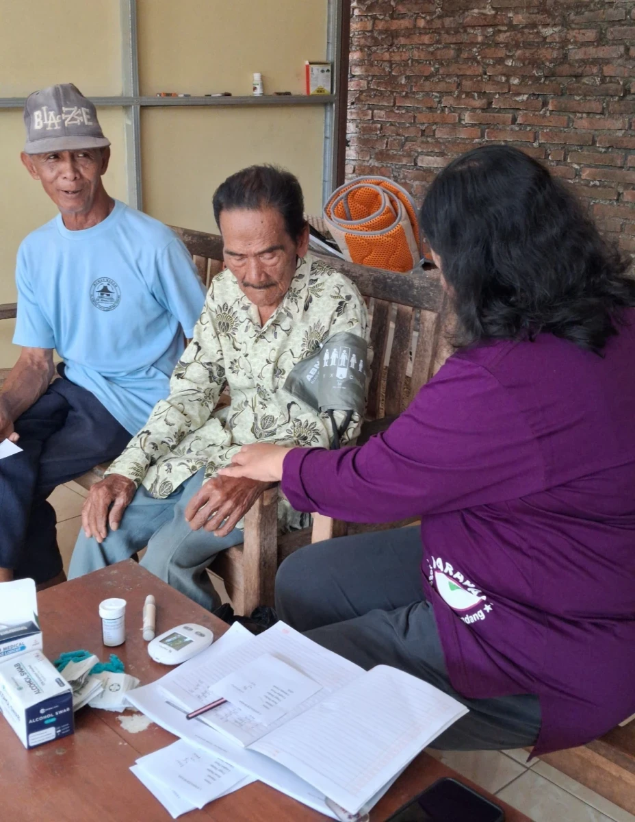 Posyandu Harapan 6 Desa Karanggondang: Wujud Kepedulian untuk Lanjut Usia Sehat dan Mandiri