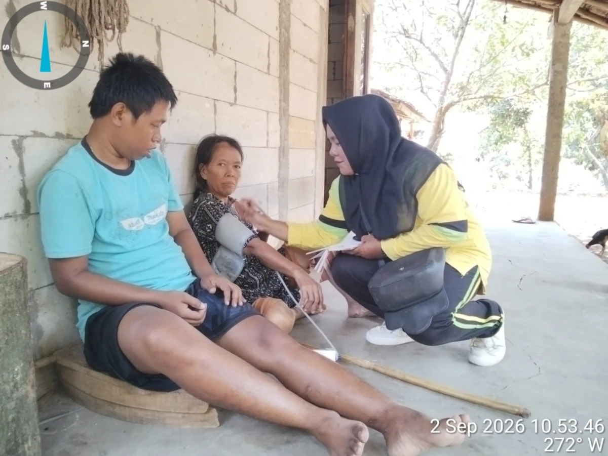 KUNJUNGAN RUMAH PTM DI RT. 14 RW. 02