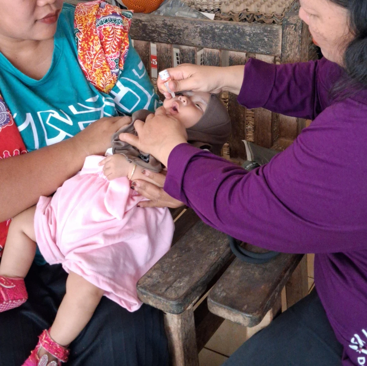 Pelayanan Imunisasi Balita Usia 3 Bulan di RW 07 Desa Karanggondang: Upaya Optimalisasi Kekebalan Tubuh Anak
