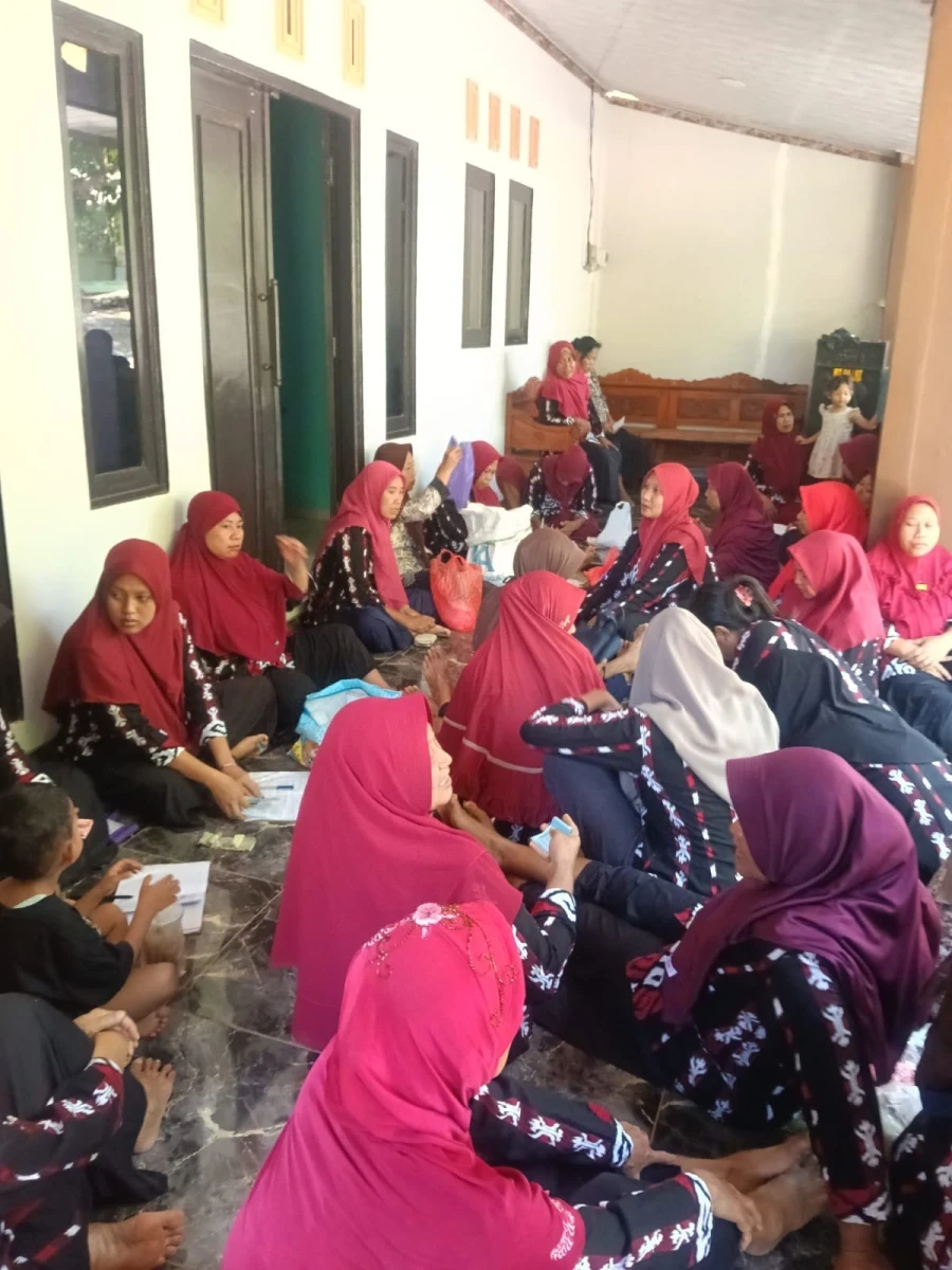 PERTEMUAN RUTIN PKK RT 4 RW 7
