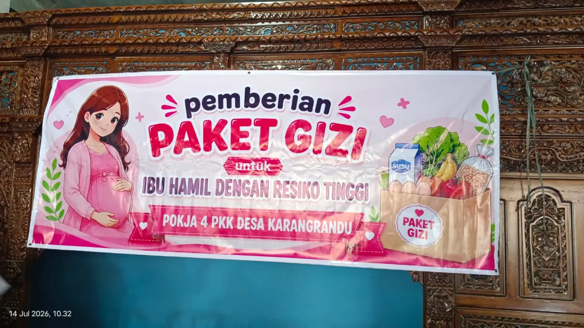 Pemberian Paket Gizi Kepada Bumil Resti