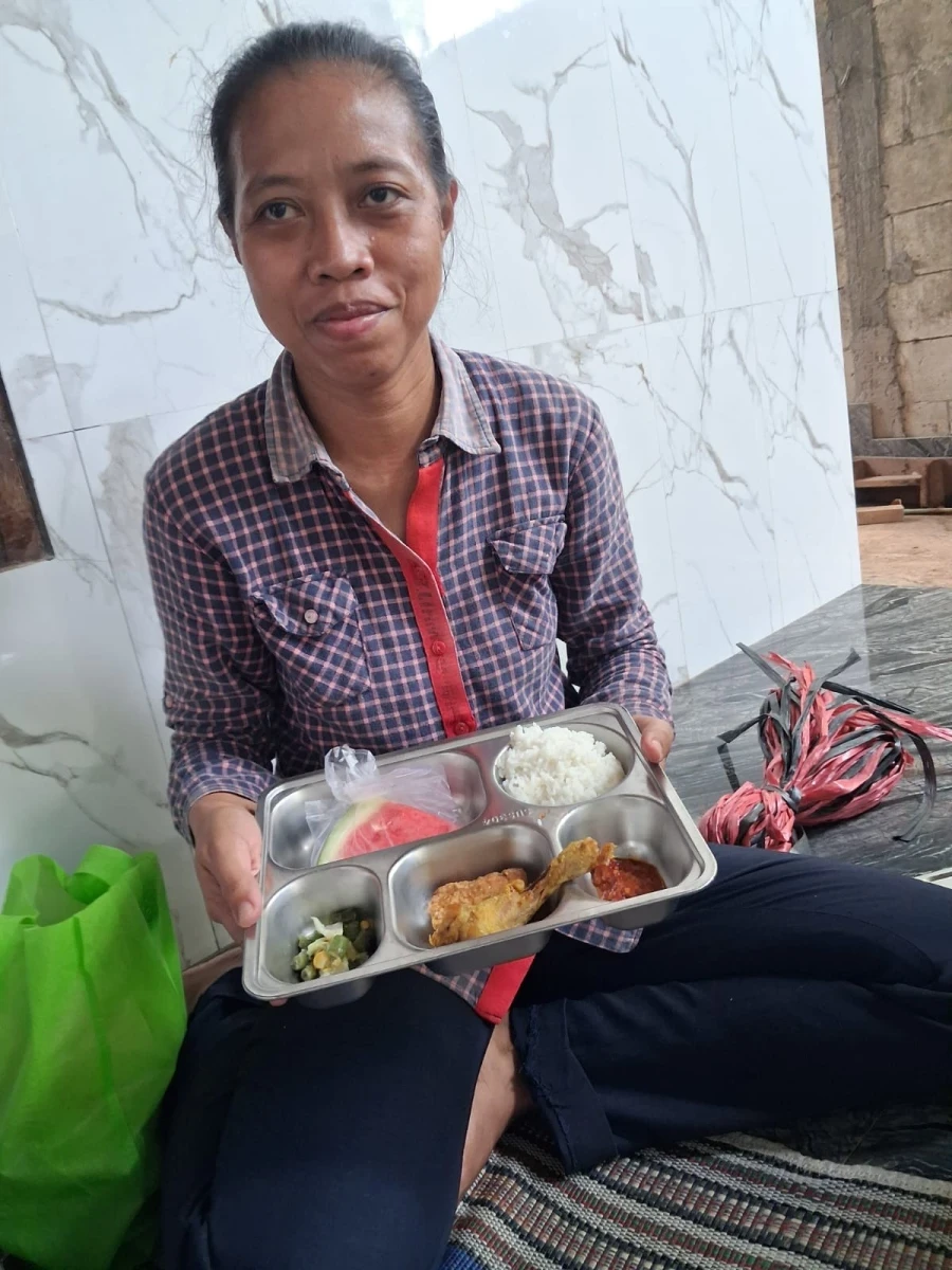 Mbg desa Langon post melati 4 Pembagian mbg dengan sasaran bumil, busui , balita non PAUD