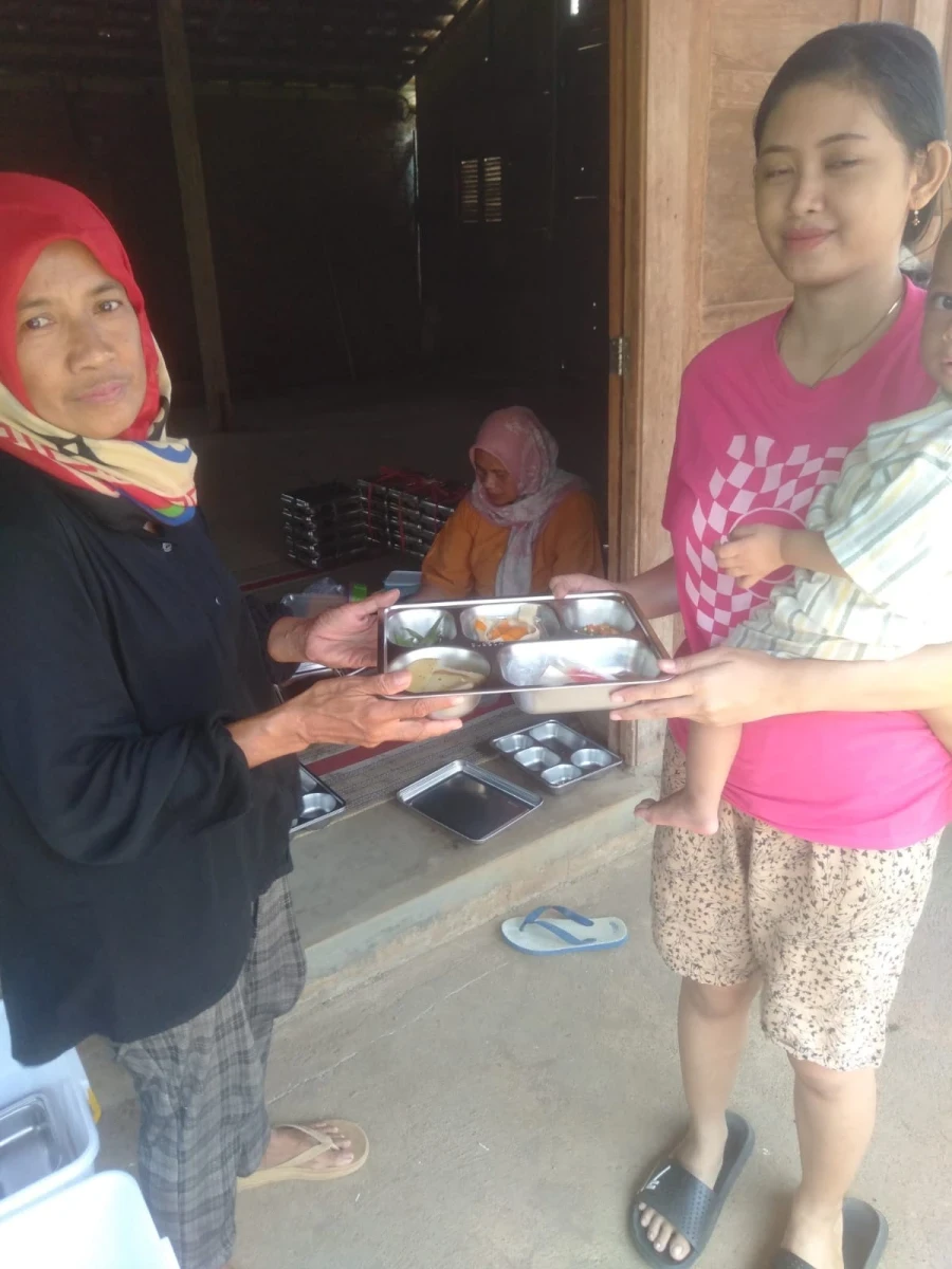 Mbg desa Langon post Melati 1 Pembagian mbg dengan sasaran bumil, busui , balita non PAUD